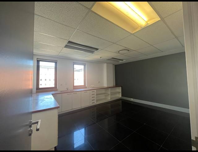 631M² OFFICE TO LET IN MELROSE ARCH